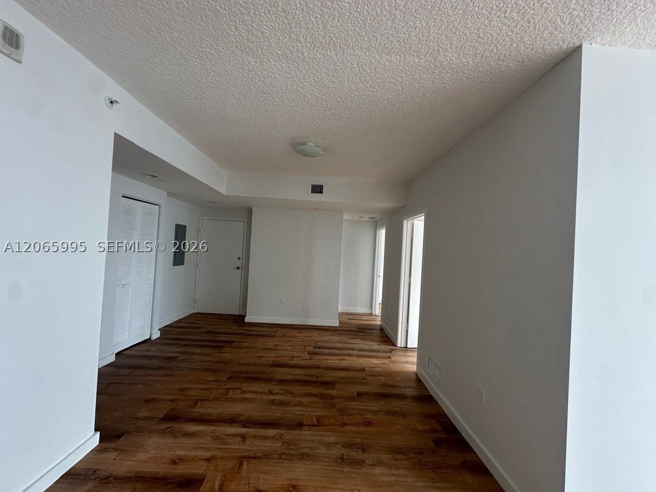 601 Ne 23rd St #PH02 - Photo 6 of 24
