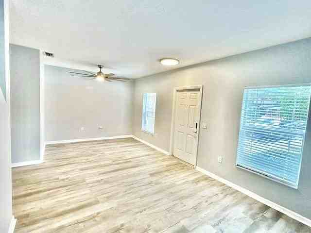 6218 Flagfish Ct #102 - Photo 5 of 32