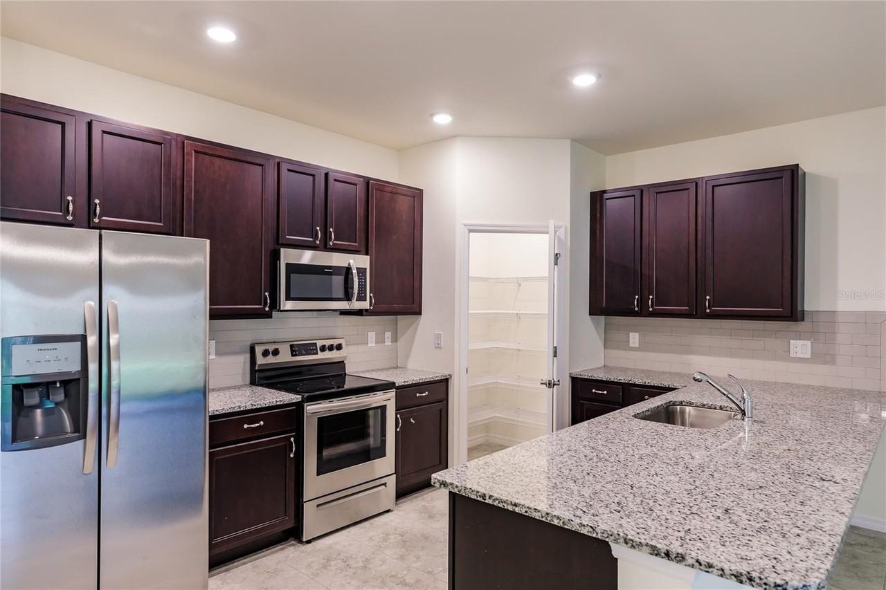 1174 Navigator Rd - Photo 3 of 24