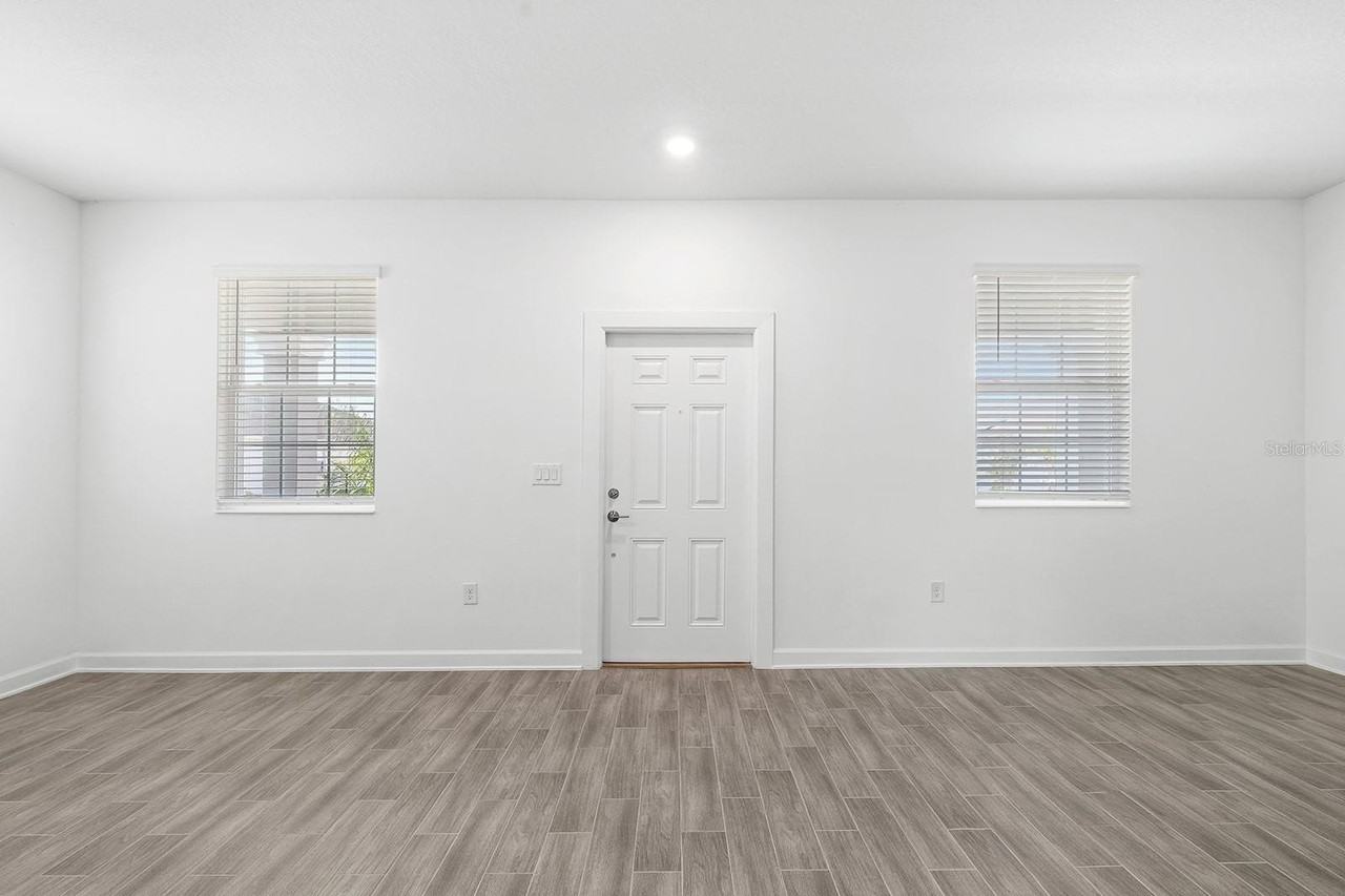 3039 Ella Way - Photo 5 of 35