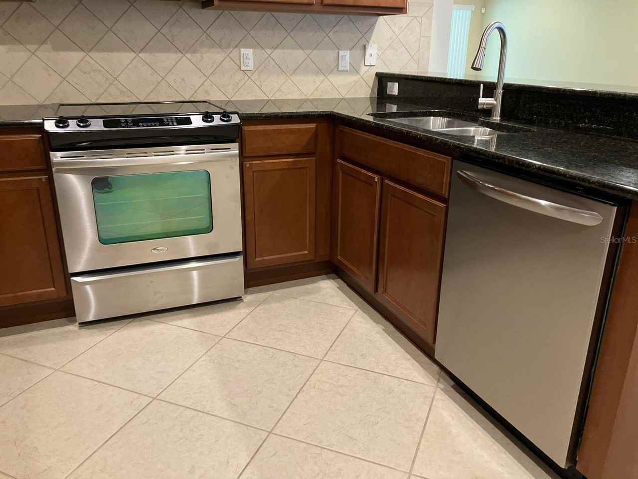 11896 Fiore Dr - Photo 6 of 38