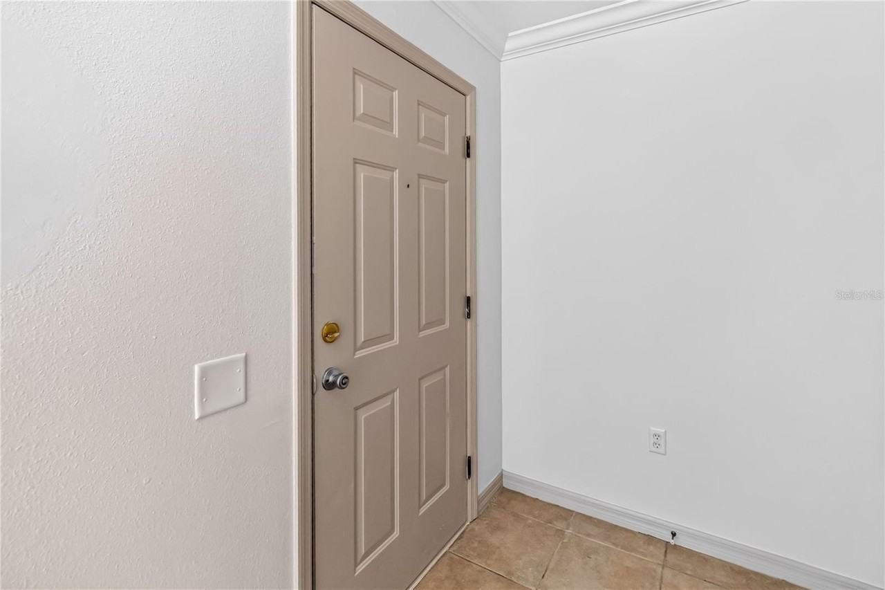 2204 Fan Palm Dr - Photo 5 of 26