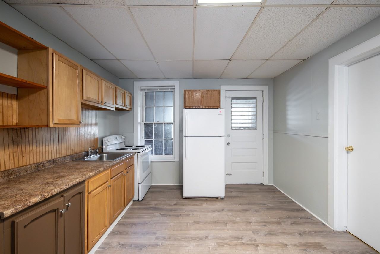 500 2nd St #2 - Photo 3 of 36