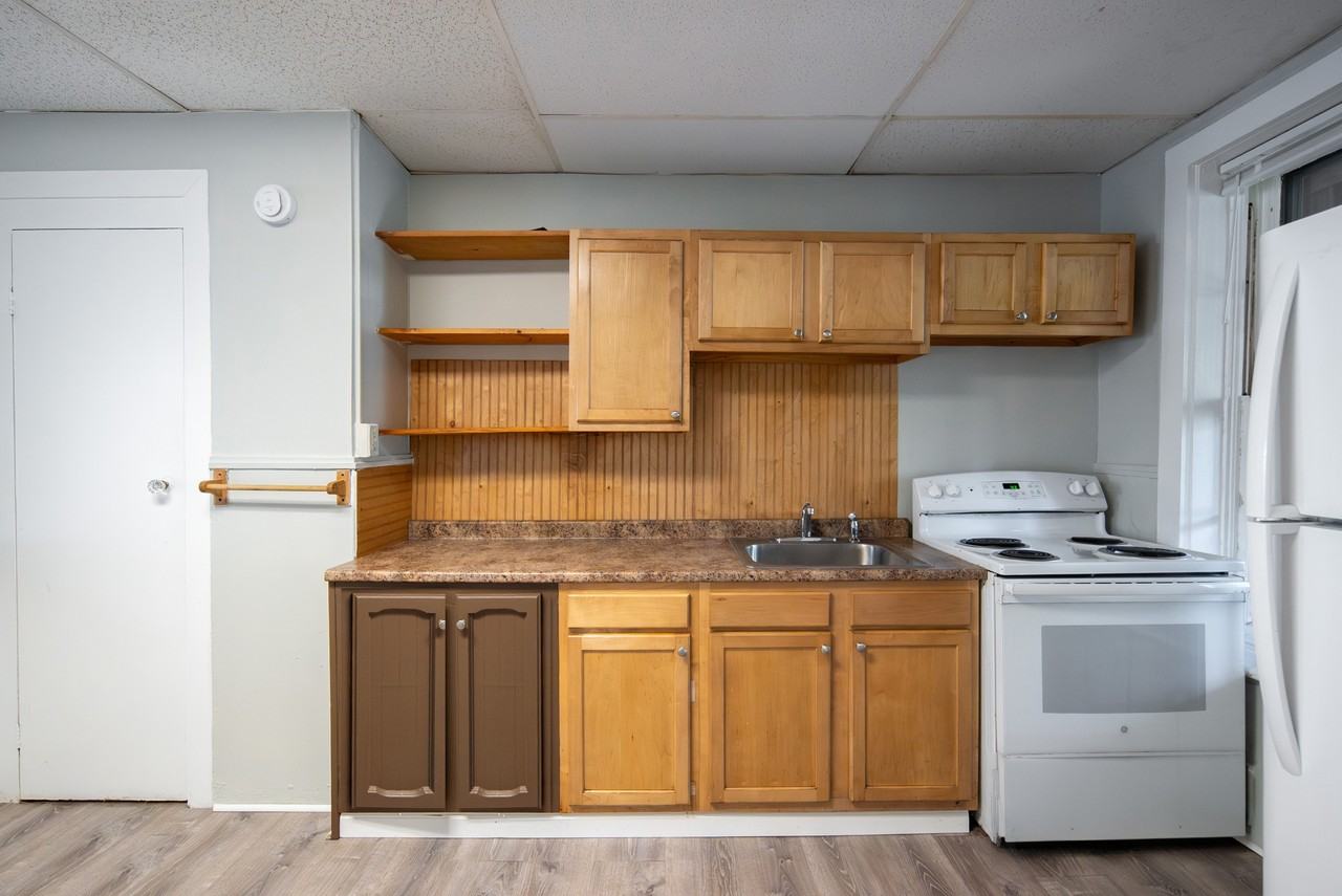 500 2nd St #2 - Photo 4 of 36