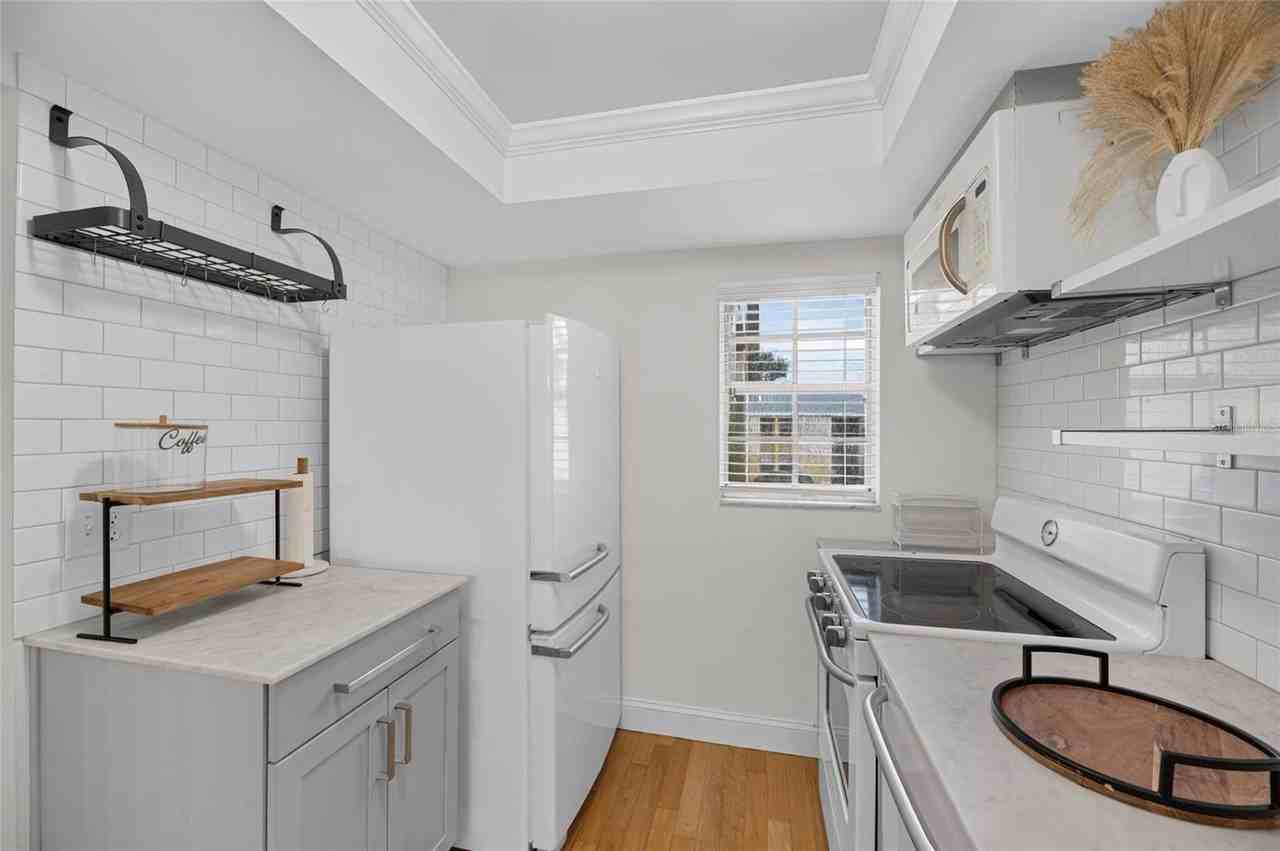 3812 N Oak Dr #M32 - Photo 6 of 26