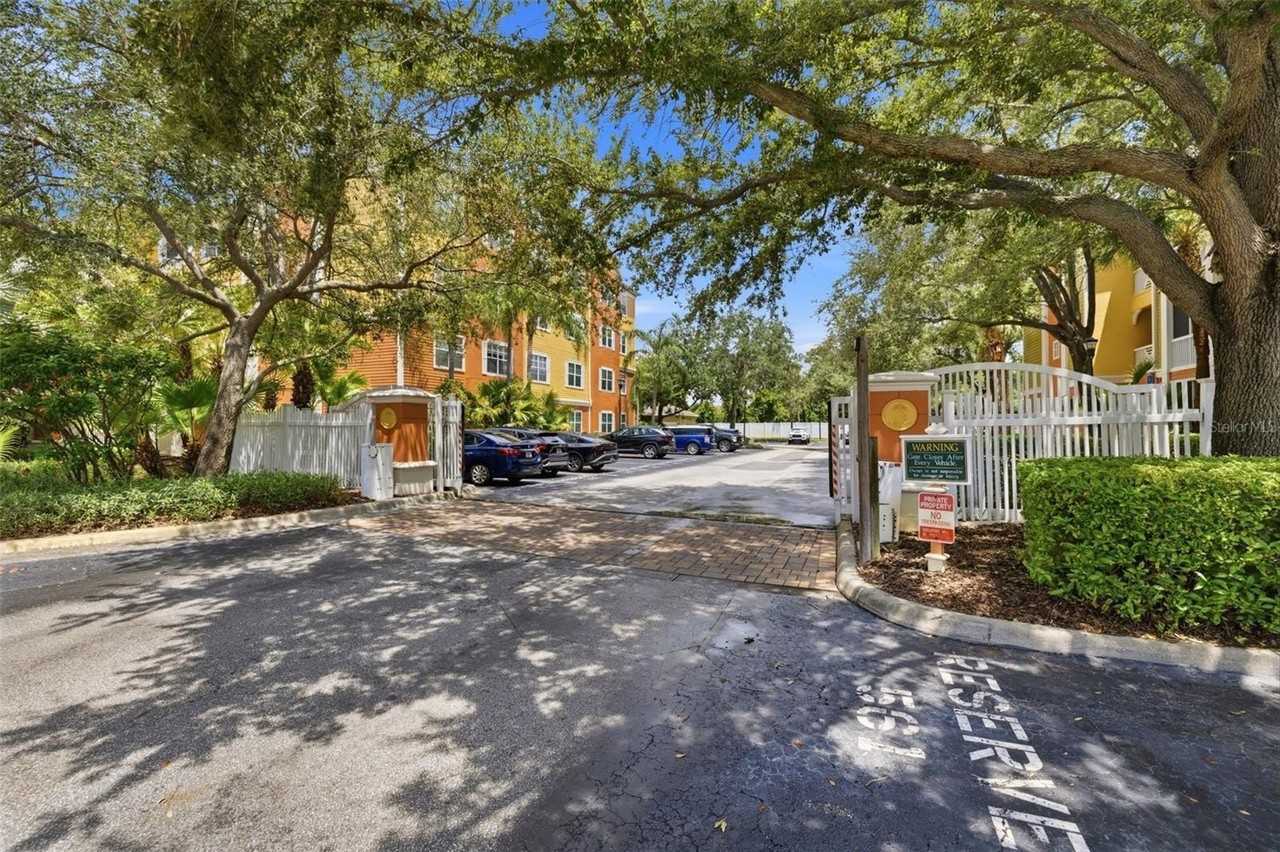 4207 S Dale Mabry Hwy #2305 - Photo 4 of 26