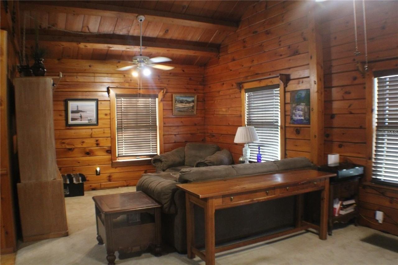 3045 Yorkshire Dr - Photo 2 of 24