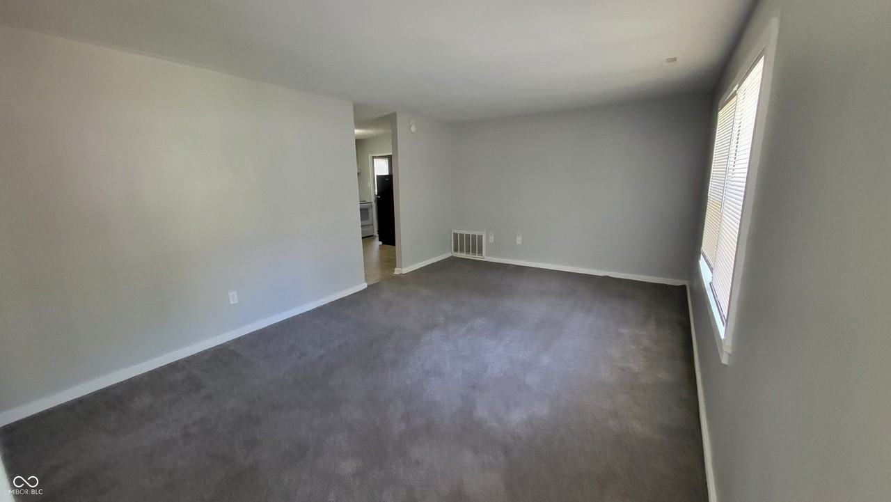 6255 E 25th St - Photo 3 of 19