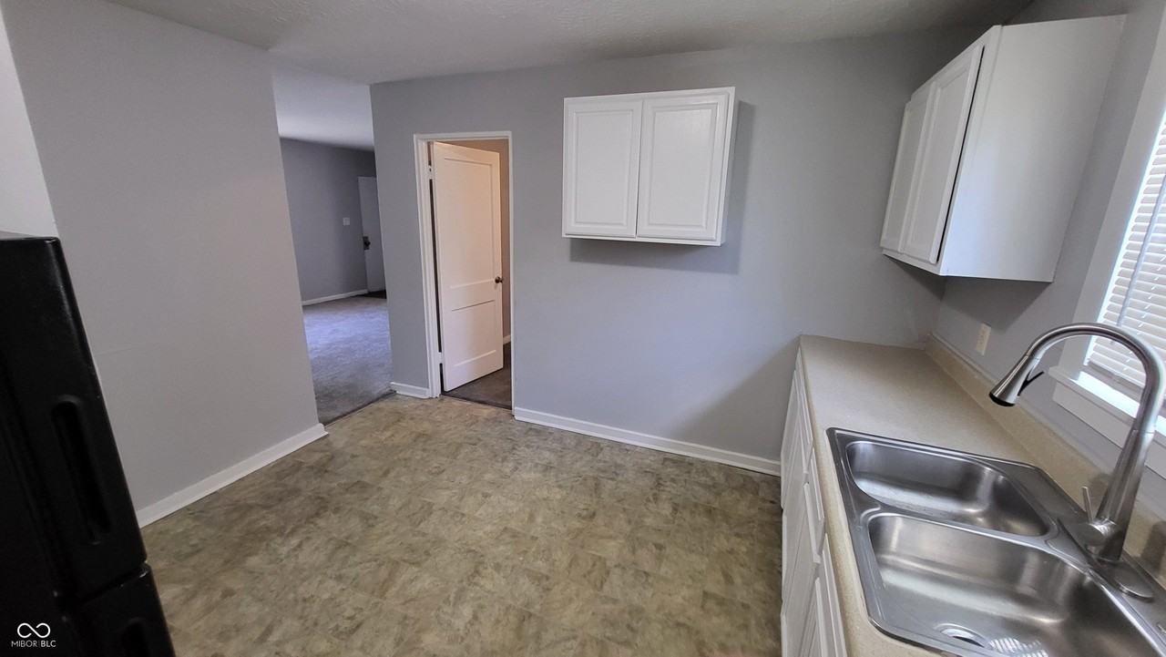 6255 E 25th St - Photo 7 of 19