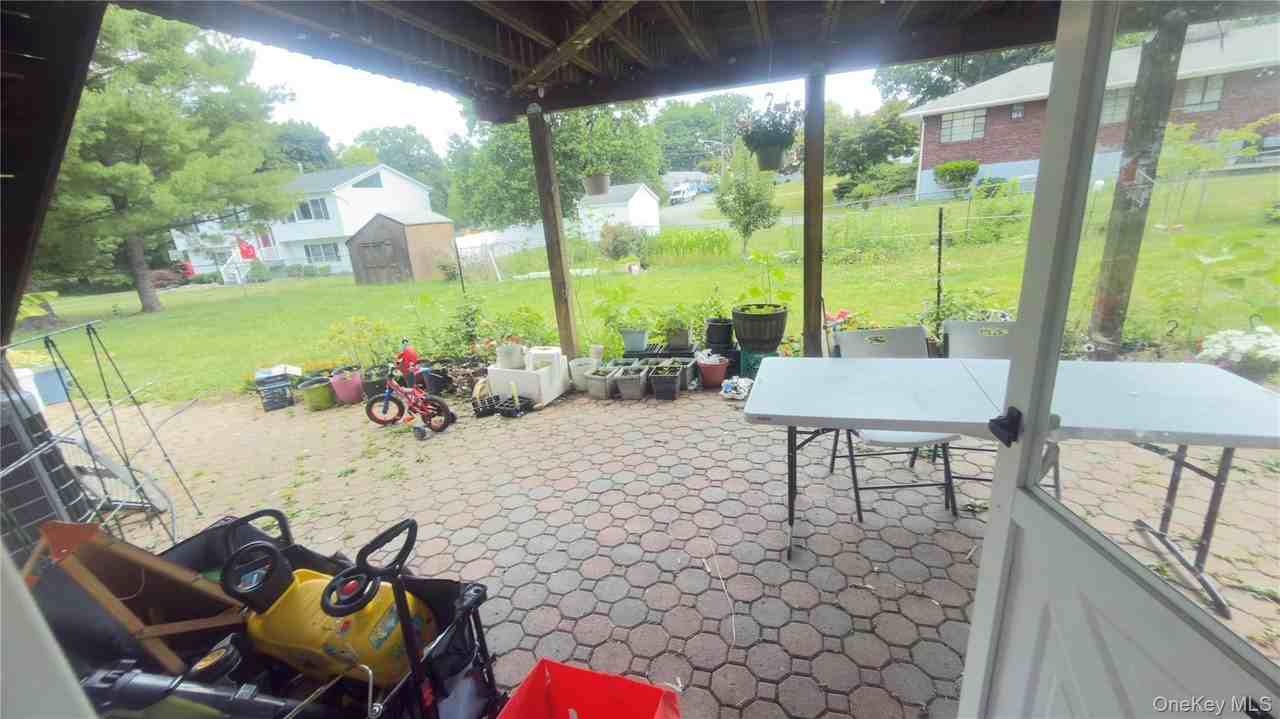 9 Florus Crom Ct - Photo 7 of 7