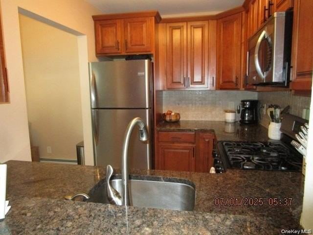 28 Lexington Hl #6 - Photo 3 of 15
