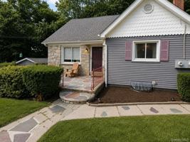 featured image of 30 Lakeview Ter