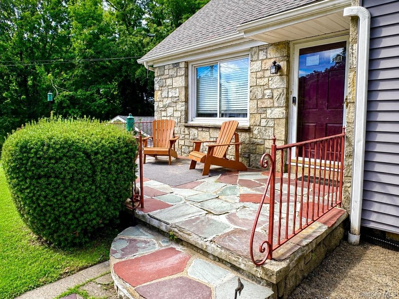 30 Lakeview Ter - Photo 2 of 17