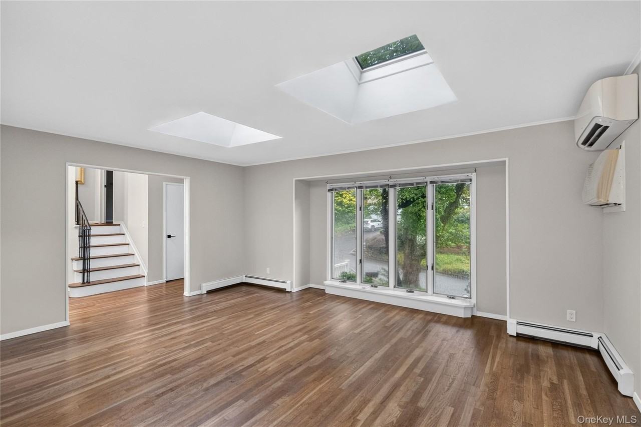 10 Sycamore Rd - Photo 6 of 20