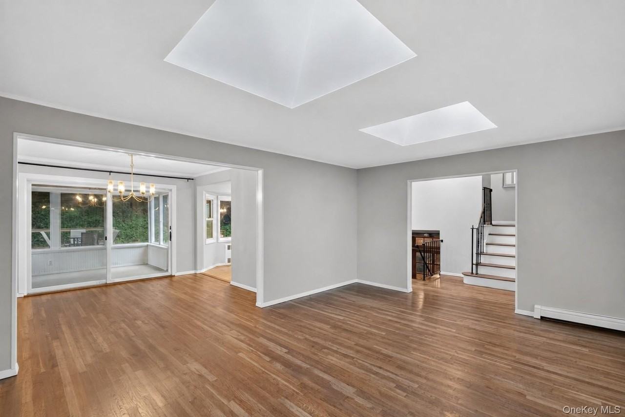 10 Sycamore Rd - Photo 7 of 20