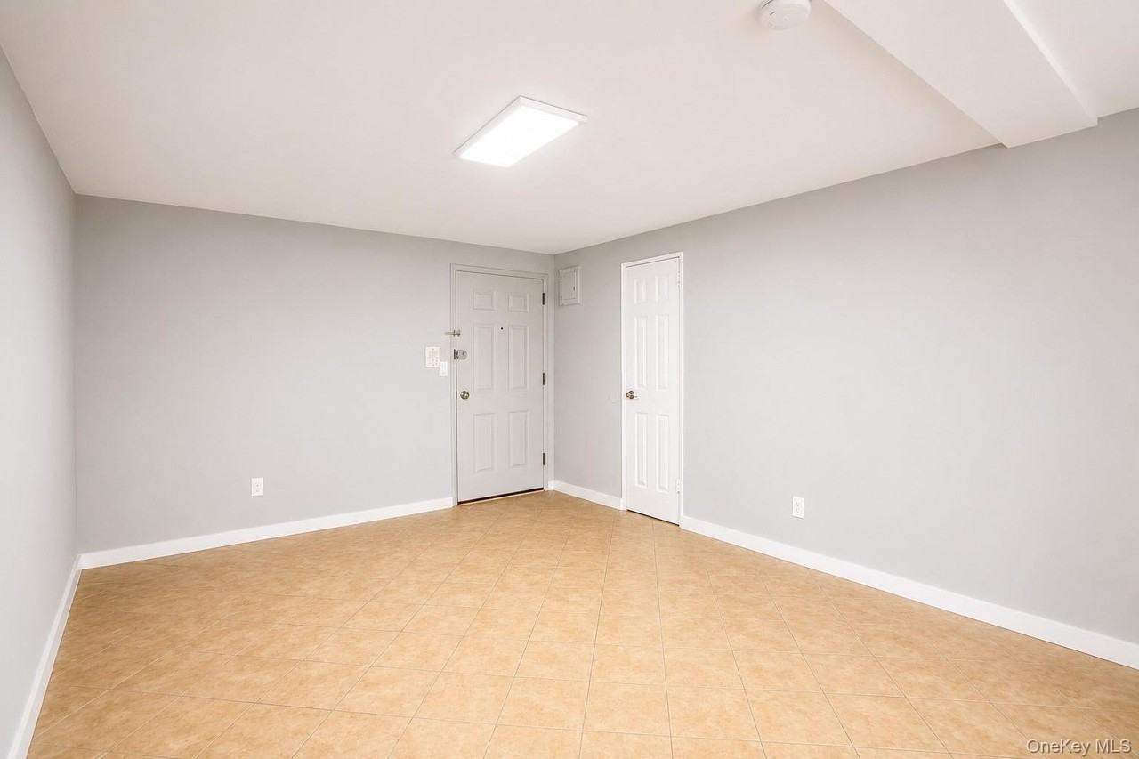 470 E Broadway #A3 - Photo 7 of 18