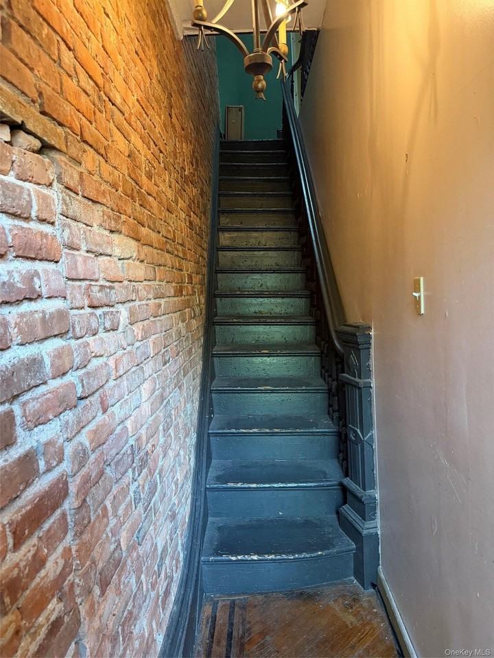 439 Quincy St