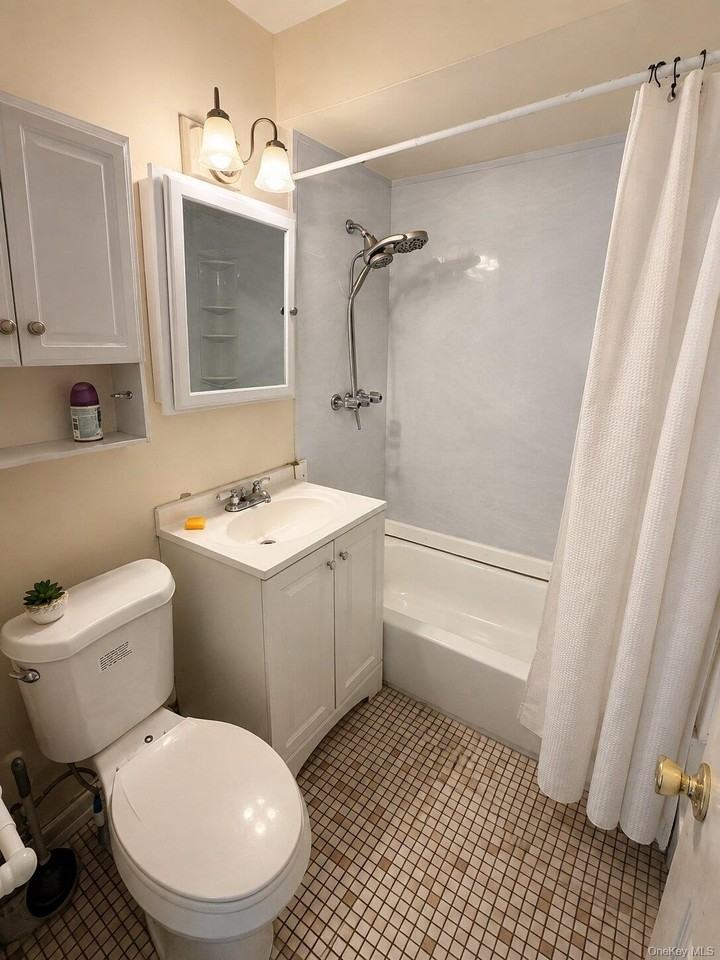21413 46th Rd #2 - Photo 4 of 5