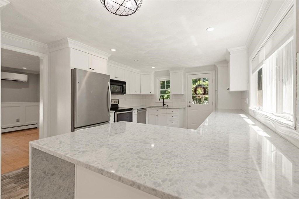 15 Marion St - Photo 5 of 31