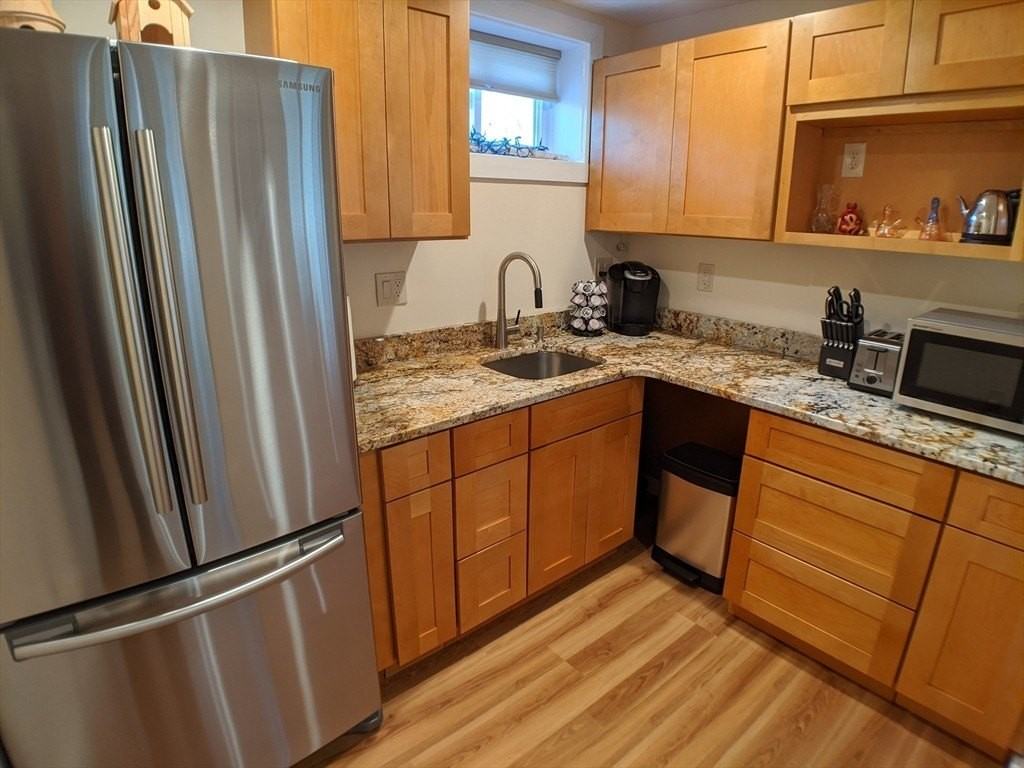 40 Barton Dr #40 - Photo 2 of 18