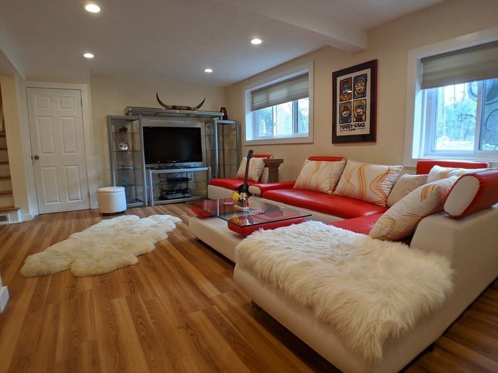 40 Barton Dr #40 - Photo 6 of 18