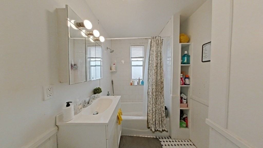 39 Newport St #2 - Photo 3 of 7