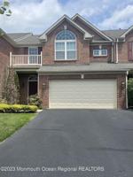 featured image of 31 Oak Leaf Ln