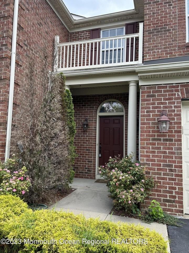 31 Oak Leaf Ln - Photo 2 of 26