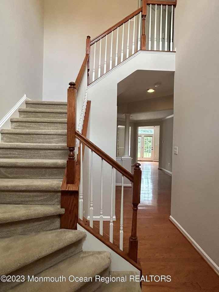 31 Oak Leaf Ln - Photo 3 of 26
