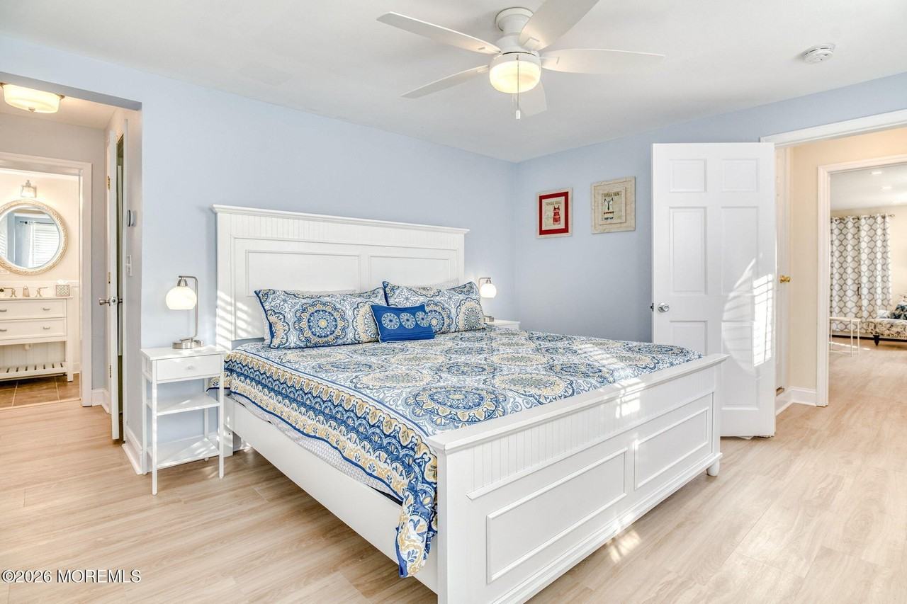18 Abbott Ave - Photo 4 of 16