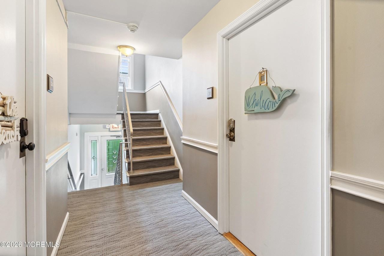 809 Ocean Ave #10 - Photo 3 of 15