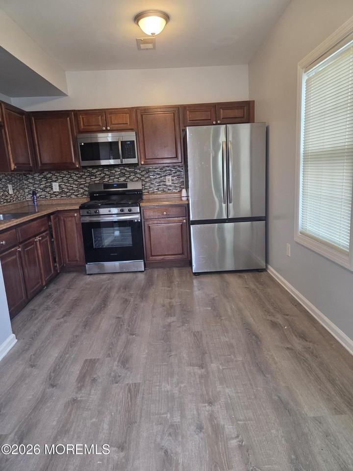 66 Center Ave #1 - Photo 3 of 19