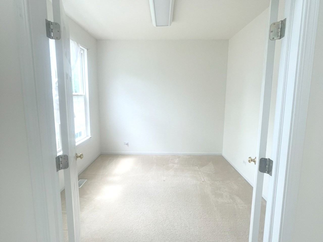 1884 Fescue Dr - Photo 5 of 22