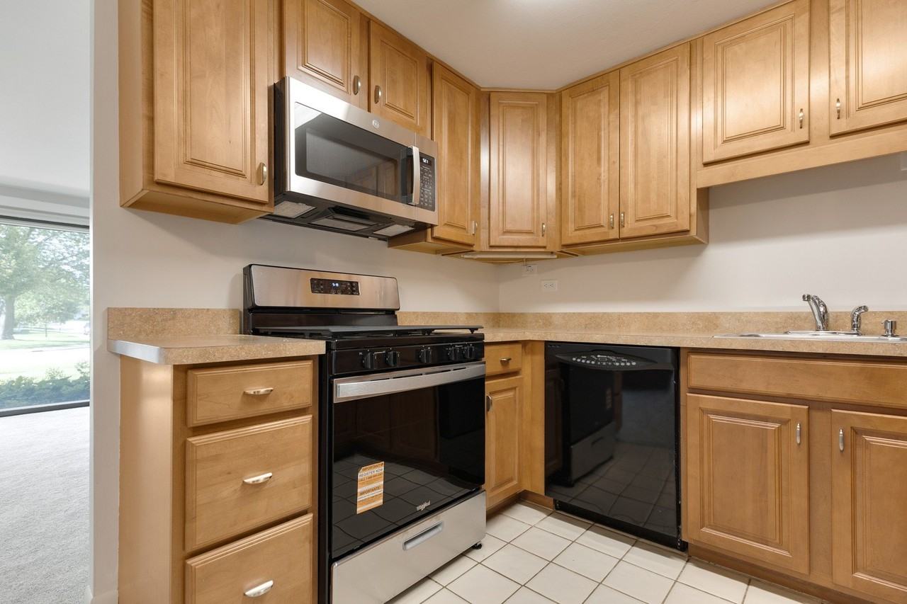 117 Cotuit Ct - Photo 4 of 16