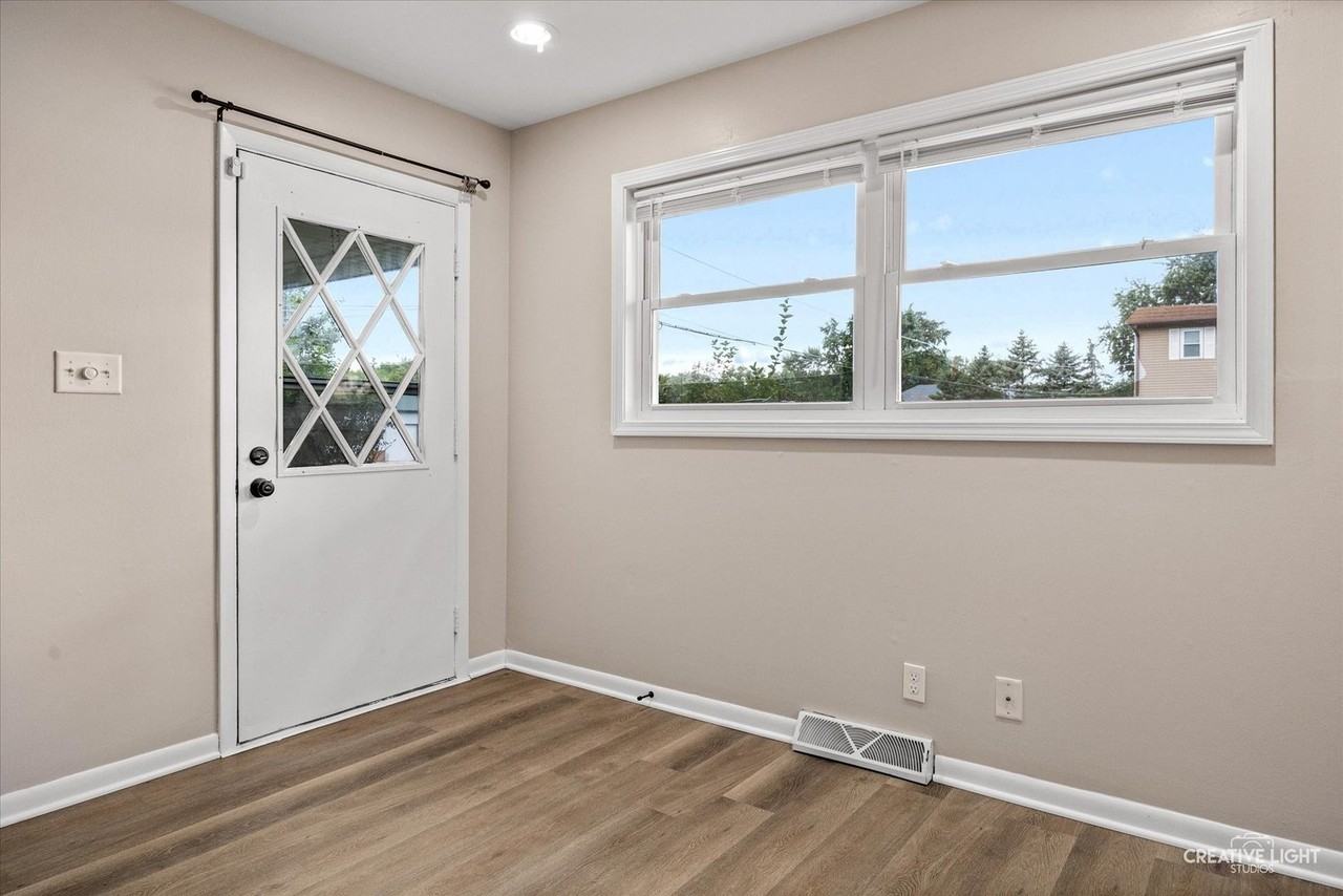 1706 Willow St - Photo 4 of 17