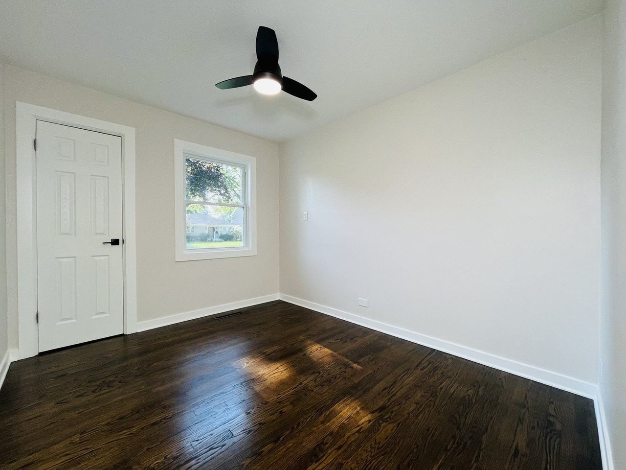 318 N Owen St - Photo 7 of 14