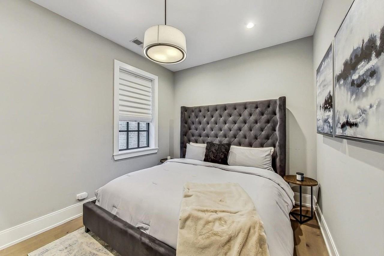 2511 N Francisco Ave #2 - Photo 7 of 19