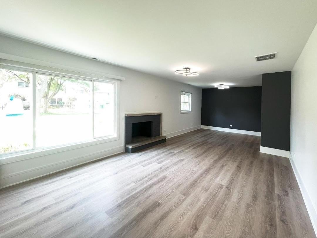 934 Beverly Dr - Photo 2 of 17