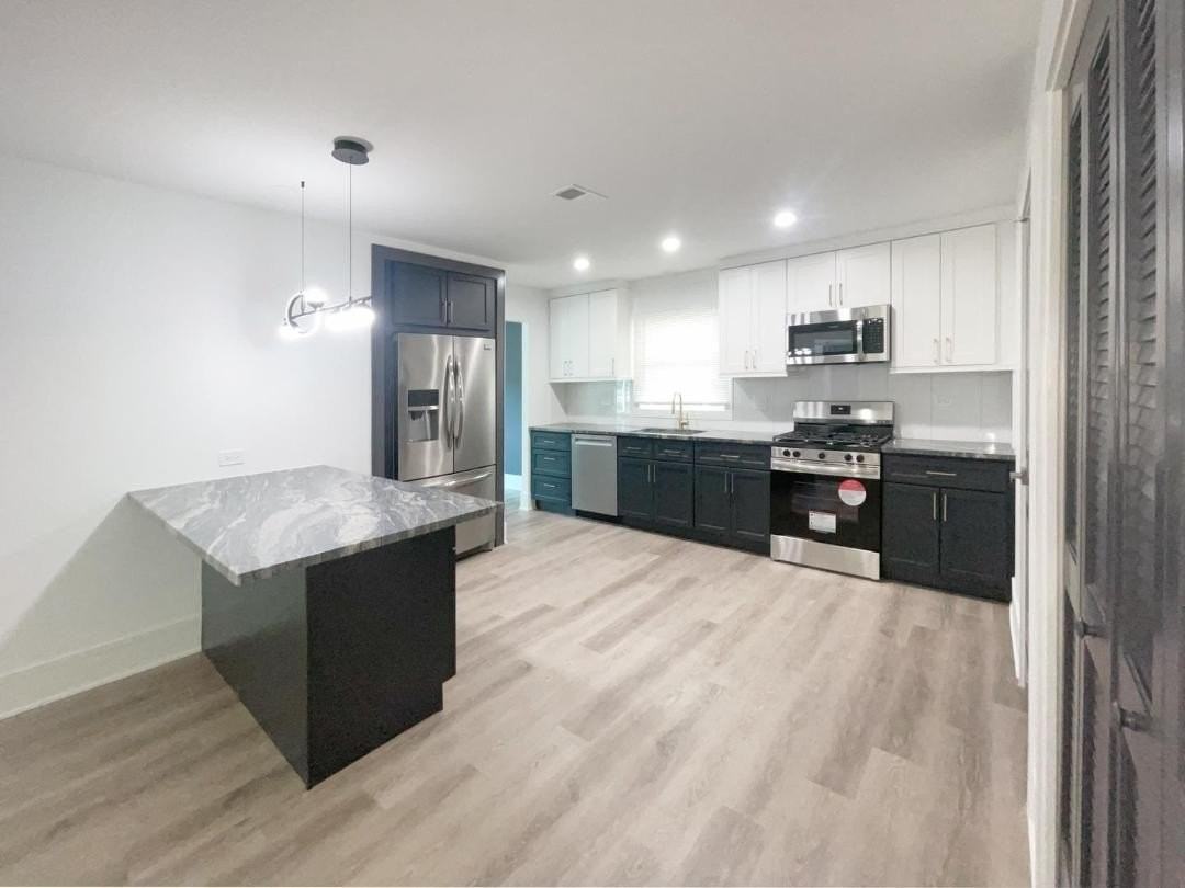 934 Beverly Dr - Photo 4 of 17