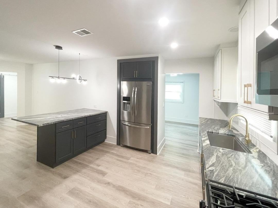 934 Beverly Dr - Photo 5 of 17