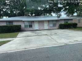 featured image of 303 Oleander Dr