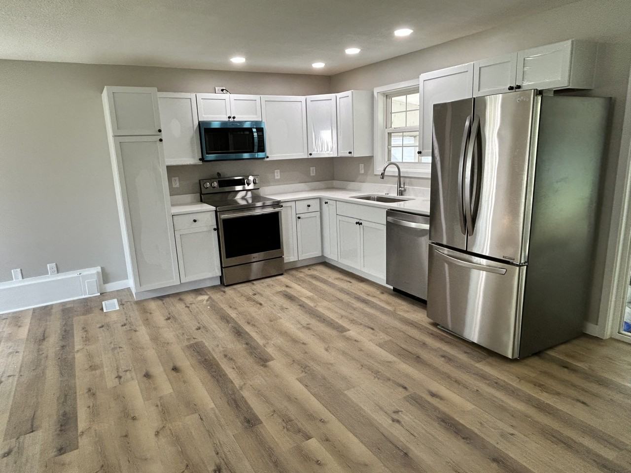 803 Market St #1 - Photo 3 of 10