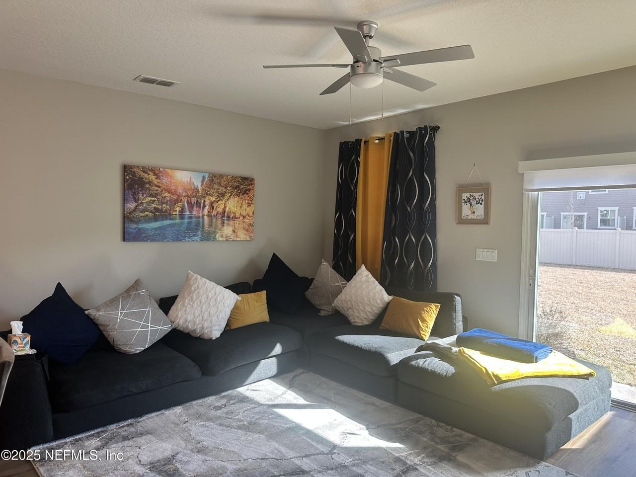 9804 Fiddleback Ln - Photo 4 of 18