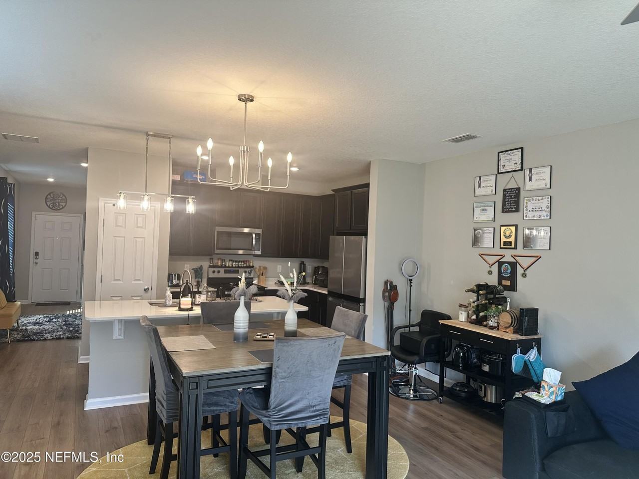 9804 Fiddleback Ln - Photo 5 of 18