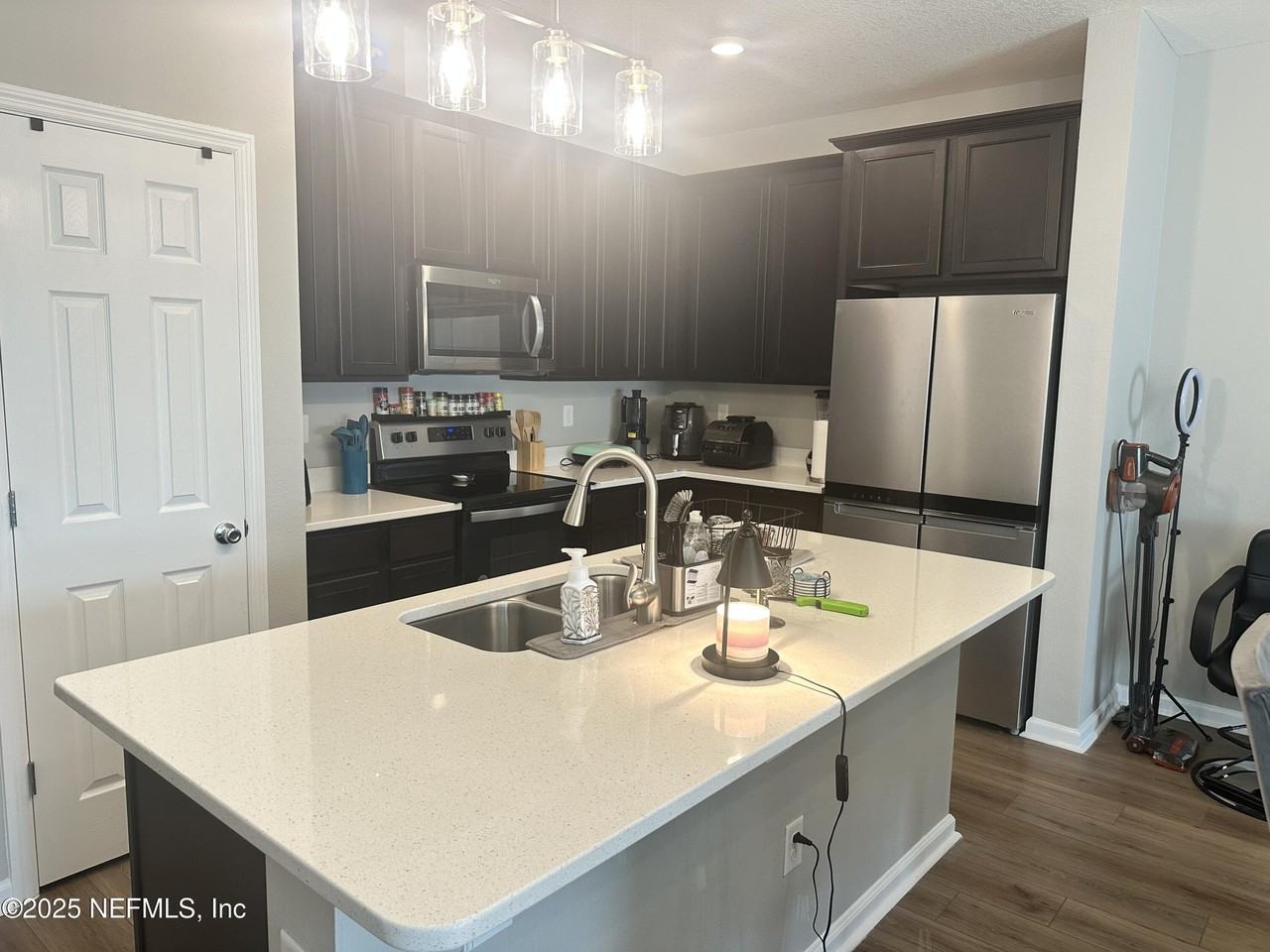 9804 Fiddleback Ln - Photo 6 of 18