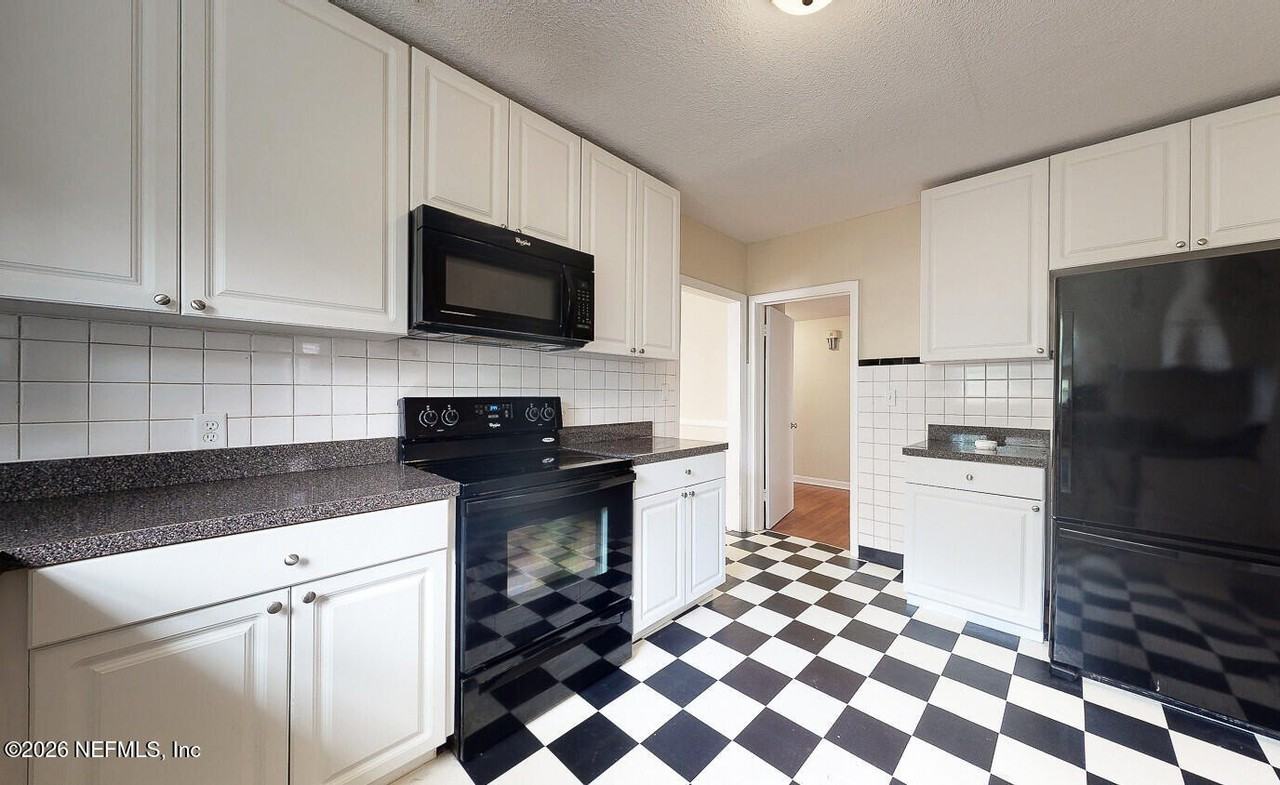 1274 Belmont Ter #1 - Photo 6 of 24