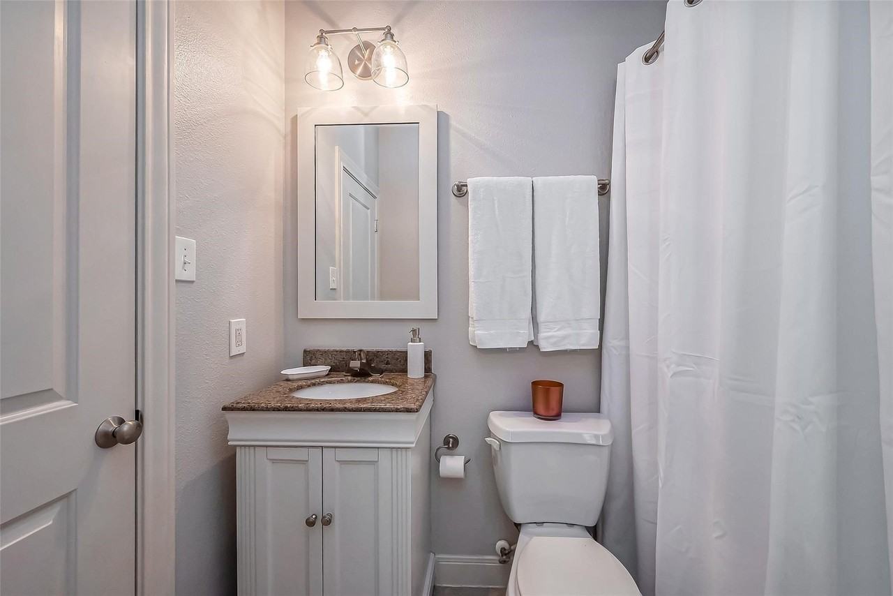 2808 St Emanuel St - Photo 6 of 25