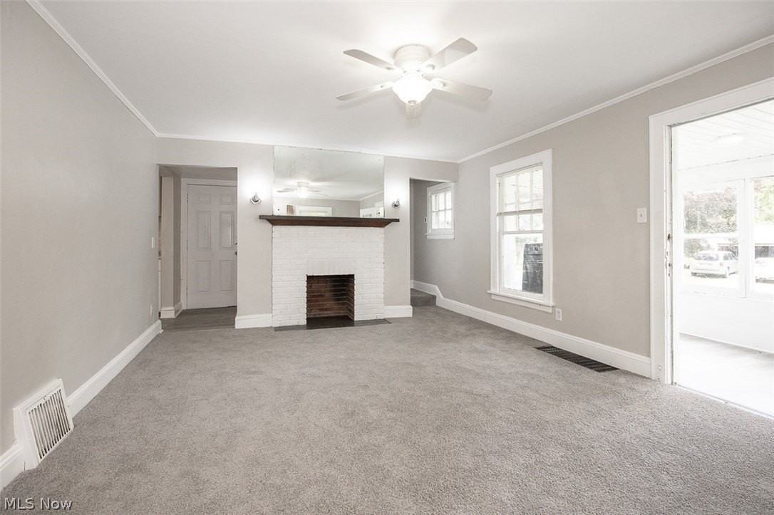 1255 Superior Ave - Photo 5 of 31