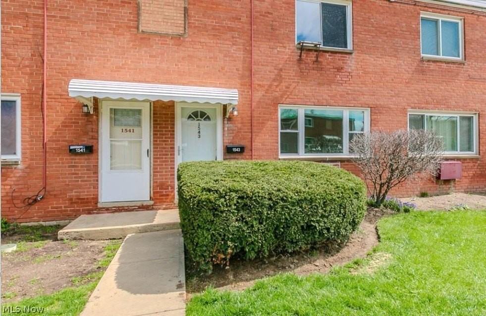 1543 Severn Ln - Photo 2 of 10