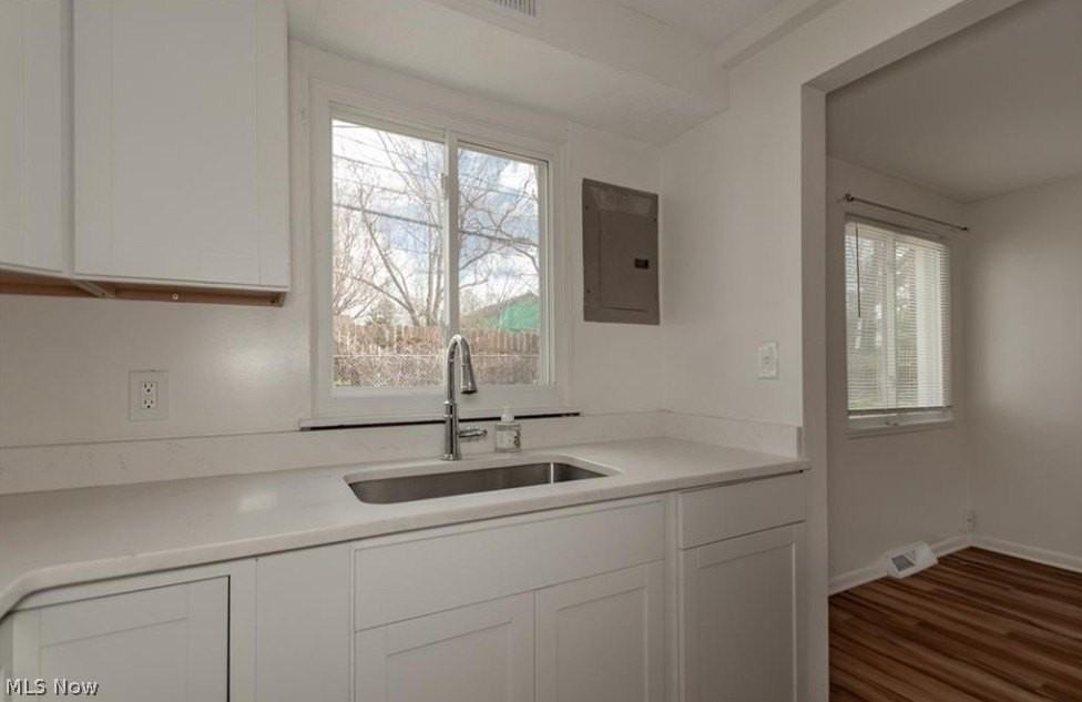 1543 Severn Ln - Photo 6 of 10